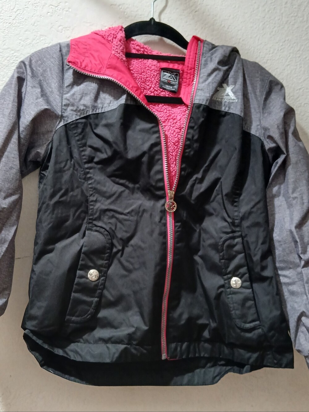 ZeroXposur Girls' Black & Gray Jacket with Pink Sherpa Lining